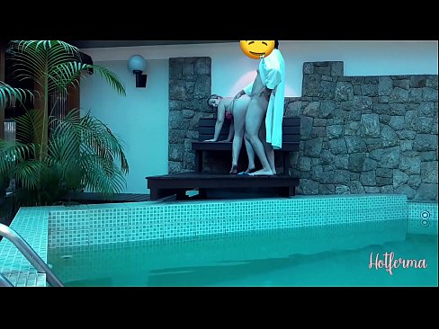 ❤️ Boss invita a cameriera à a piscina, ma ùn pudia resiste à un caldu ❤ Video anale à porn co.xxxsexjav.ru ❤